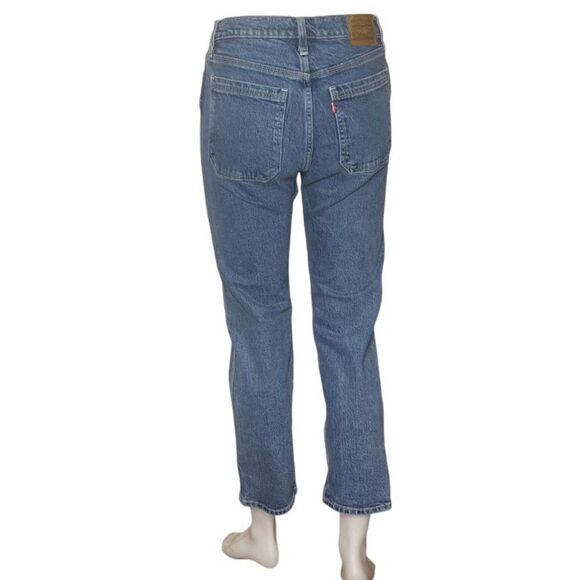 LEVIS Premium Wedgie Straight Fit Jeans Medium Wash Cropped Womens Size 28 - Picture 2 of 14